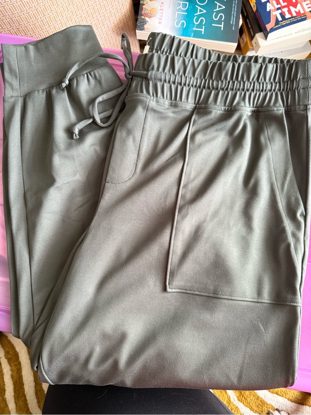 Lou & Grey Joggers